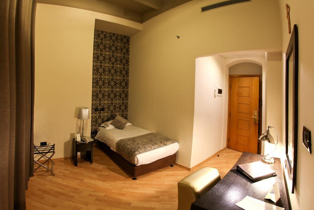 Notre Dame Center Hotel Jerusalem Exterior photo